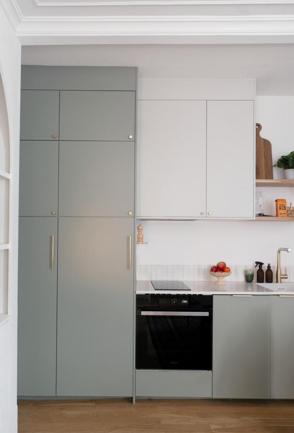 Minimalist Haussmannian 11